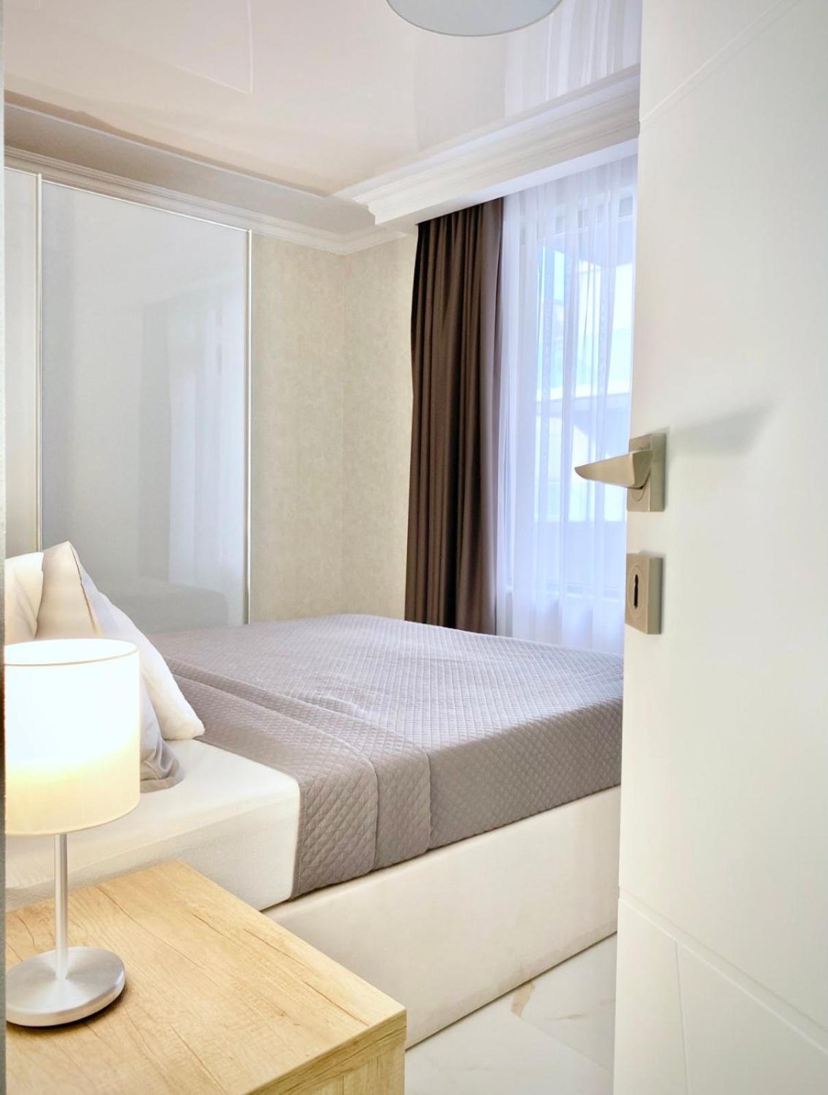 Sea View Apartment With Free Parking Pomorie Exteriör bild